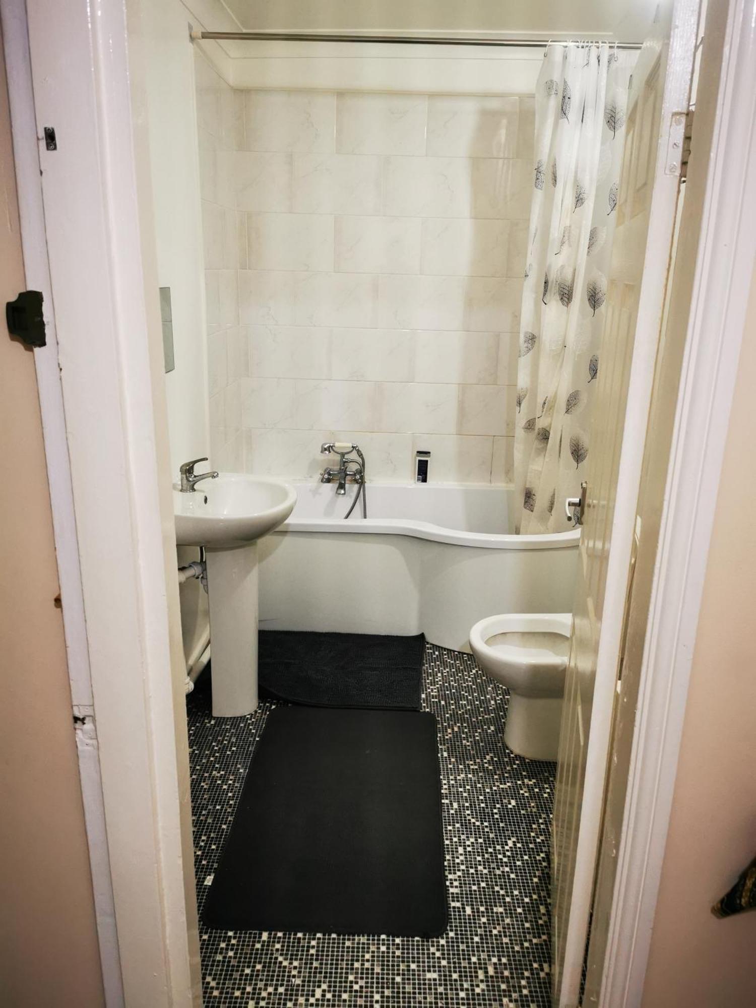 Available Rooms At Buckingham Road Doncaster Eksteriør bilde